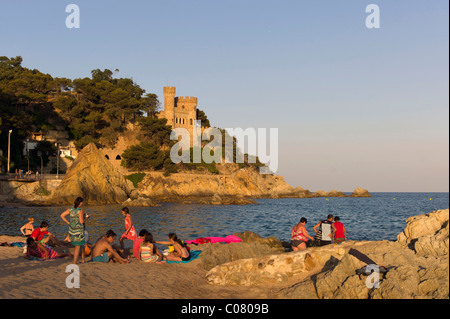 Château privé, plage de Lloret de Mar, Costa Brava, Espagne, Europe Banque D'Images