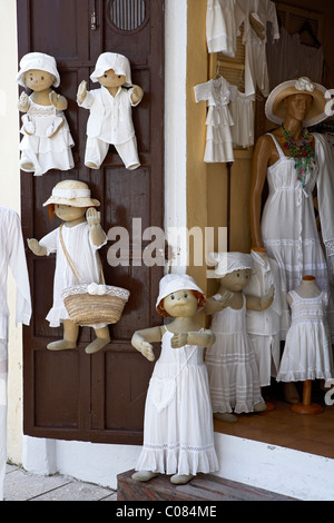 Boutique dans la vieille ville. Ibiza. L'Espagne. Banque D'Images