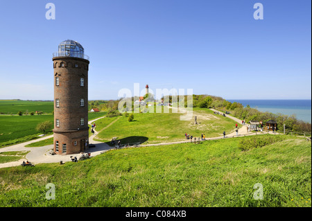 Ex-Marinepeilturm, beacon tour, construite avec des briques en 1927 et utilisé comme une balise radio, le Cap Arkona, Ruegen Island Banque D'Images