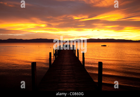 Lever du soleil sur le lac Tahoe California USA Banque D'Images