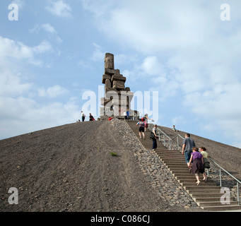 Halde Rheinelbe dump, monument avec sculpture Himmelsleiter ou l'échelle de Jacob, Stairway To Heaven, Gelsenkirchen Banque D'Images