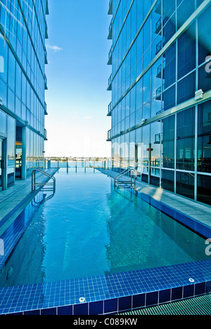 Tempo Miami, un Rock Resort Hôtel de luxe avec piscine au 14e étage, avec vue sur la baie de Biscayne à Miami, Floride, USA Banque D'Images