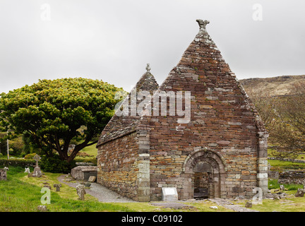 Ancien monastère Kilmalkedar Church, péninsule de Dingle, comté de Kerry, Ireland, British Isles, Europe Banque D'Images