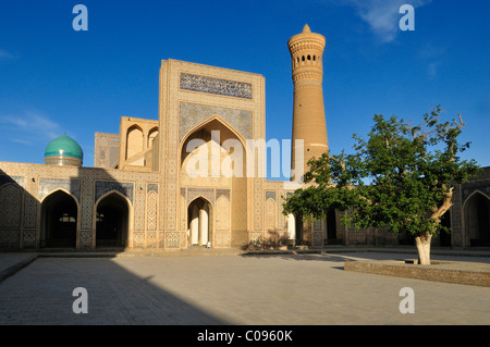 Cour de Kalan, Kalyan, mosquée Kalon, Boukhara, Buchara, Route de la Soie au patrimoine mondial de l'Unesco, l'Ouzbékistan, en Asie centrale Banque D'Images