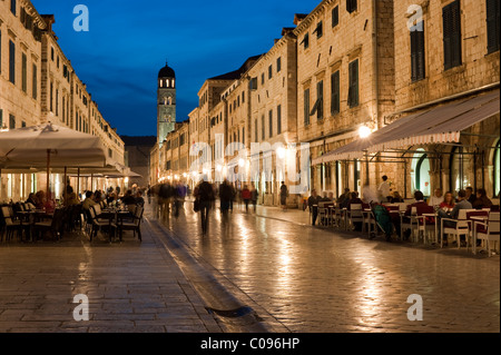 La Placa, au crépuscule du Stradun, old town, Dubrovnik, Dubrovnik, Croatie, Europe Comté Banque D'Images