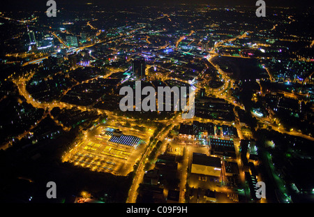 Vue aérienne, photo de nuit, l'EVAG dépôt de tramways, Essen, région de la Ruhr, Nordrhein-Westfalen, Germany, Europe Banque D'Images