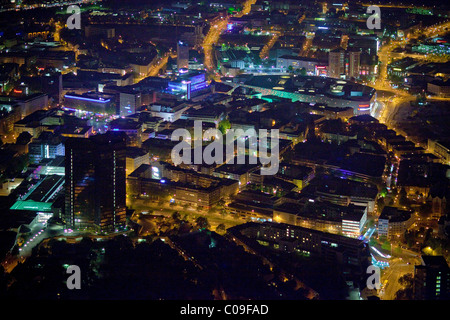 Vue aérienne, photo de nuit, l'EVAG dépôt de tramways, Essen, région de la Ruhr, Nordrhein-Westfalen, Germany, Europe Banque D'Images