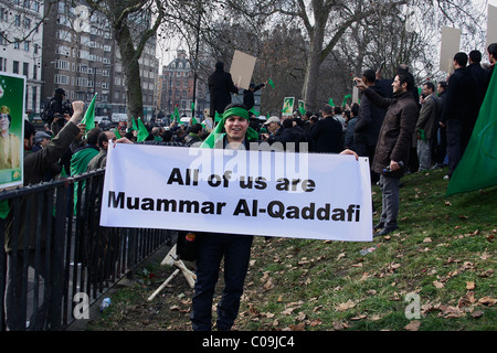 Pro Muammar Kadhafi manifestant à Londres Banque D'Images