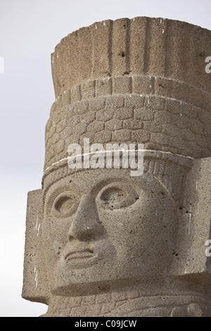 Détail d'un guerrier Atlante toltèque figure dans l'ancienne capitale toltèque de Tula Tollan ou dans le centre du Mexique. Banque D'Images