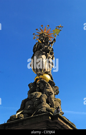 Vierge Marie avec Jésus, place Kornmarkt, Heidelberg, Bade-Wurtemberg, Allemagne, Europe Banque D'Images