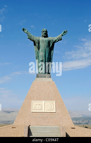 Statue du Christ, statue, monument, El Morro, montagne, monument, théâtre de la guerre, la guerre du Pacifique, Arica, Norte Grande Banque D'Images