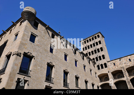 Ancien palais royal Palau Reial Major et le palais des vice-rois de Palau Lloctinent, Plaça del Rei, Barcelone, Catalogne Banque D'Images