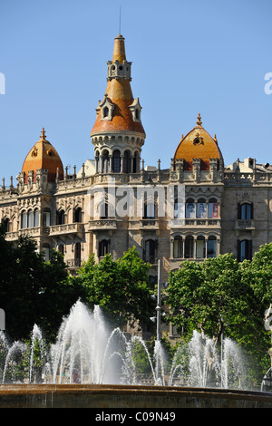 Fontaine, Teatre Tivoli Theatre, et l'Hôtel Barcelone, Plaza de Catalunya la place Catalogne, Barcelone, Catalogne, Espagne, Europe Banque D'Images