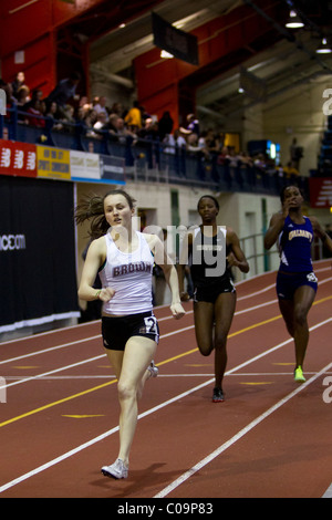 College Women's Track and Field Course. Banque D'Images