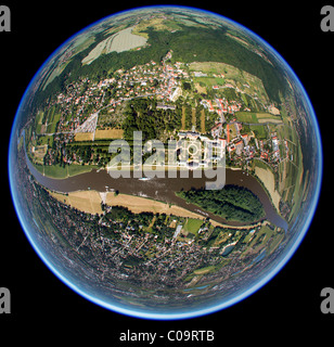 Vue aérienne, fisheye, Schloss, le château de Pillnitz jardin baroque, l'Elbe, Dresde, Saxe, Allemagne, Europe Banque D'Images