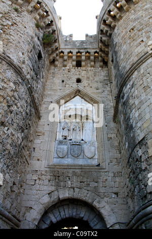 Détail de l'entrée principale du palais du Grand Maître des Chevaliers de Rhodes, Grèce Banque D'Images