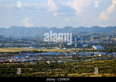 Vue sur le plateau de Khomas à la capitale, Windhoek, Namibie, Afrique Banque D'Images