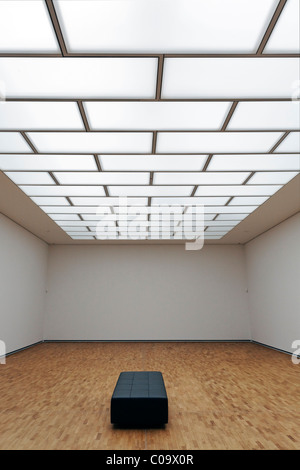 L'espace d'exposition avec des sièges vides, Musée Folkwang, Essen, Ruhr, Nordrhein-Westfalen, Germany, Europe Banque D'Images