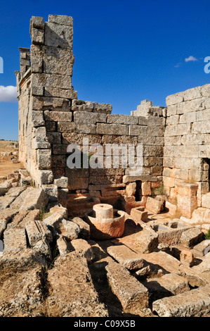 Ruine à byzantin le site archéologique de Serjilla, villes mortes, en Syrie, au Moyen-Orient, en Asie de l'Ouest Banque D'Images