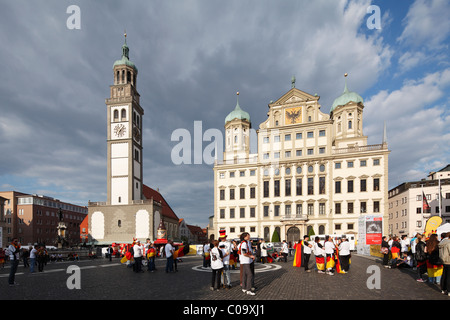 L'hôtel de ville et la tour Perlachturm, Rathausplatz, Augsburg, Schwaben, Bavaria, Germany, Europe Banque D'Images