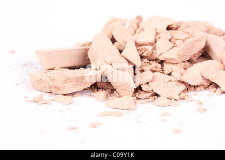 Ombres à paupières sur blanc cassé, gros plan Banque D'Images