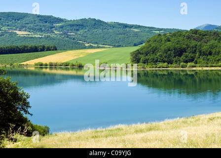 Lac de Bilancino, le Mugello, Province de Florence, Toscane, Italie Banque D'Images