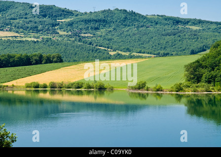 Lac de Bilancino, le Mugello, Province de Florence, Toscane, Italie Banque D'Images