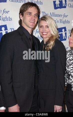 Luc Robitaille et StaciaThe Alliance pour les droits de l'enfant 15e Gala anniversaire au Beverly Hilton Hotel. Los Banque D'Images