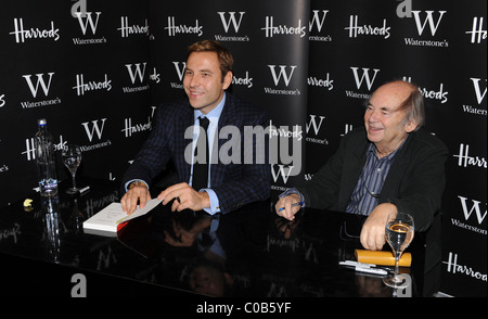 David Walliams et Quentin Blake assister à la signature de livre livre pour enfants M. Stink à Harrods Londres, Angleterre - 14.11.09 Banque D'Images