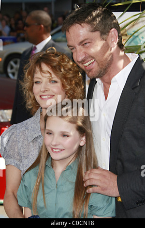 Abigail Breslin, Jodie Foster et Gerard Butler arrive à la première de 'à' l'île de Nim l'Grauman's Chinese Theatre Banque D'Images