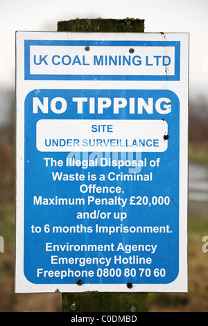 Pas de pourboires Avis affiché par UK Coal Mining Ltd, vu à Marley Hill près de Gateshead, NE L'Angleterre, Royaume-Uni Banque D'Images