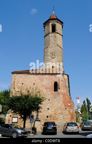 Église romane dans la ville médiévale de Belvès, France Banque D'Images