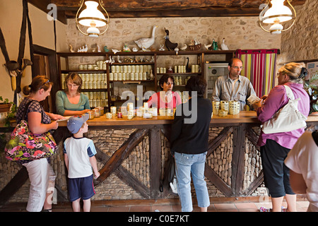 Magasin de vente de la ferme foie gras Dordogne France Banque D'Images