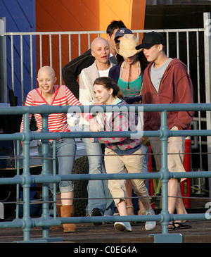 Sofia Vassilieva, Abigail Breslin et Cameron Diaz arborant une tête chauve sur le plateau de tournage de son dernier photo 'My Sister's Banque D'Images