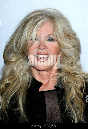 CONNIE STEVENS FORUM MONDIAL D'ACTION GALA BEVERLY HILLS LOS ANGELES CALIFORNIA USA 18 Février 2011 Banque D'Images