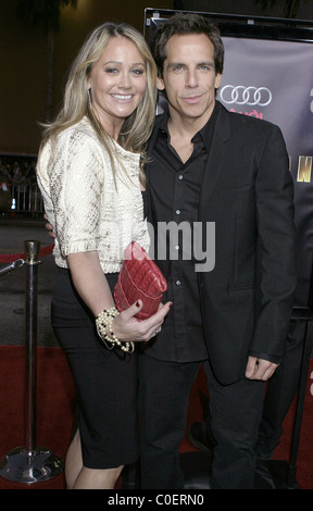 Christine Taylor et Ben Stiller Los Angeles Premiere de 'Iron Man' s'est tenue au Grauman's Chinese Theatre Hollywood, Californie - Banque D'Images