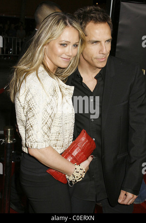 Christine Taylor et Ben Stiller Los Angeles Premiere de 'Iron Man' s'est tenue au Grauman's Chinese Theatre Hollywood, Californie - Banque D'Images