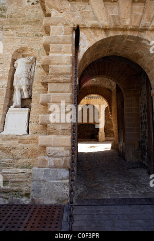 Pont-levis dans la fortification. Ibiza. L'Espagne. Banque D'Images