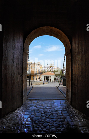 Pont-levis dans la fortification. Ibiza. L'Espagne. Banque D'Images