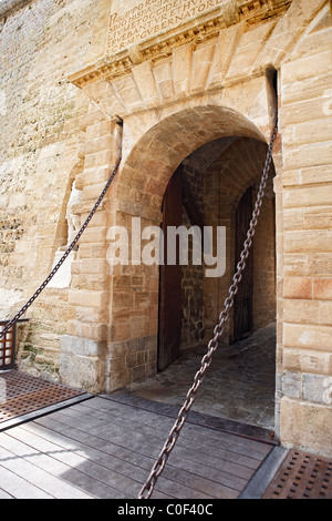 Pont-levis dans la fortification. Ibiza. L'Espagne. Banque D'Images