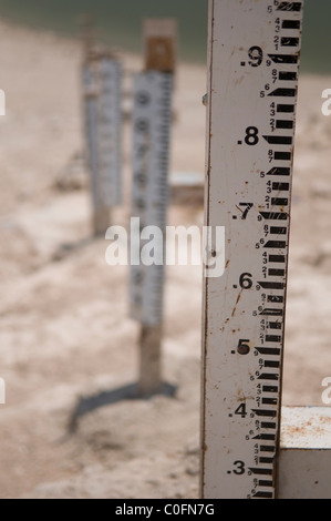 Bâtons de mesure à Ziglab ou au barrage de Sharhabeel dans le gouvernorat d'Irbid, dans le nord de la Jordanie Banque D'Images