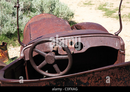 Vieille voiture rouille Bodie State Park Ghost Town Banque D'Images