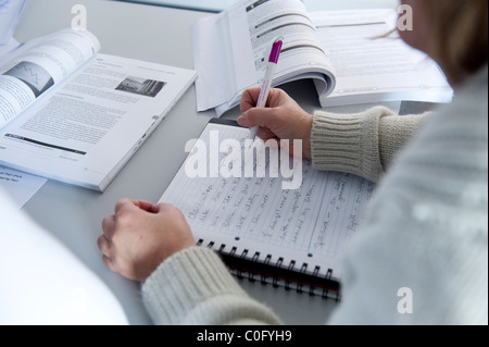 Les apprenants adultes à un College of Further Education UK Banque D'Images