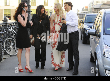 Natalia Wörner, invité Jette Joop, mari Christian Elsen arrivant à grill royal pour le magazine allemand 'Vogue' partie Banque D'Images