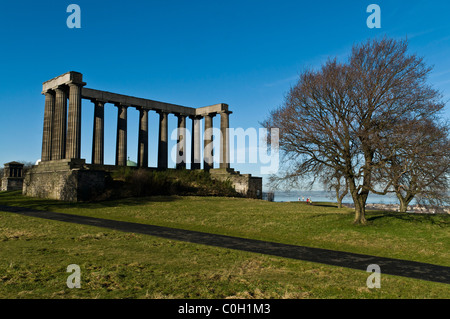 dh Parthénon mémorial CALTON HILL ÉDIMBOURG ÉCOSSE Monument national de guerre napoléonienne monument inachevé Athènes de l'hiver historique nord de la folie britannique Banque D'Images