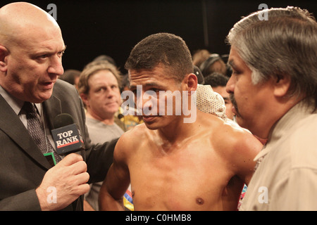 Kendall Holt knocks out Ricardo Torres dans le monde WBO Lightweight championship. Las Vegas, Nevada - 05.07.08 Mary Ann Owen / Banque D'Images