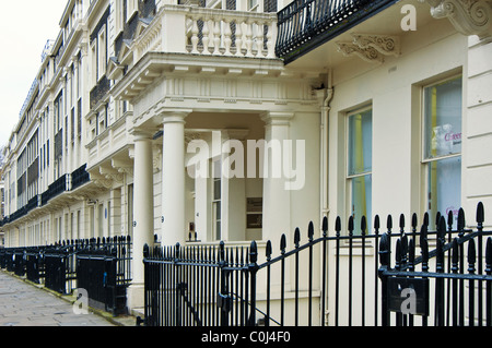 Chambre à Bloomsbury, Londres ; Häuserzeile à Londres, Gordon Square (Bloomsbury), Foto der Gruppe Bloomsbury Banque D'Images