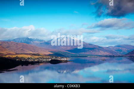 Reflets dans la mer près de loch Lochcarron Wester Ross Plockton Scotland UK Banque D'Images
