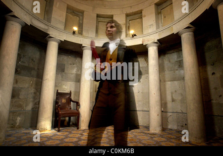 La Burns Monument, l Christopher Tait(photo) en costume qui vont raconter des épisodes de l'œuvre du barde Banque D'Images