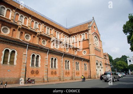 L'Asie, Vietnam, Ho Chi Minh Ville (Saigon) aka. 19e siècle, style néo-roman de la cathédrale Notre-Dame. Banque D'Images